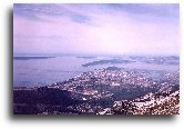 Pogled na Split i Katelanski zaljev s Vickova stupa